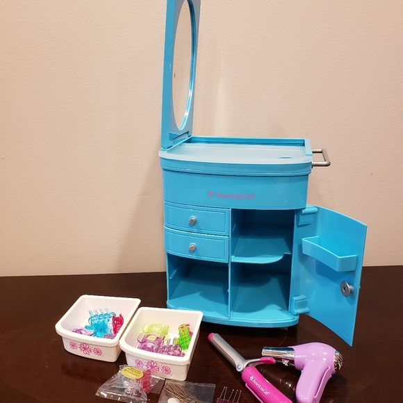 truly blue hairstyling caddy